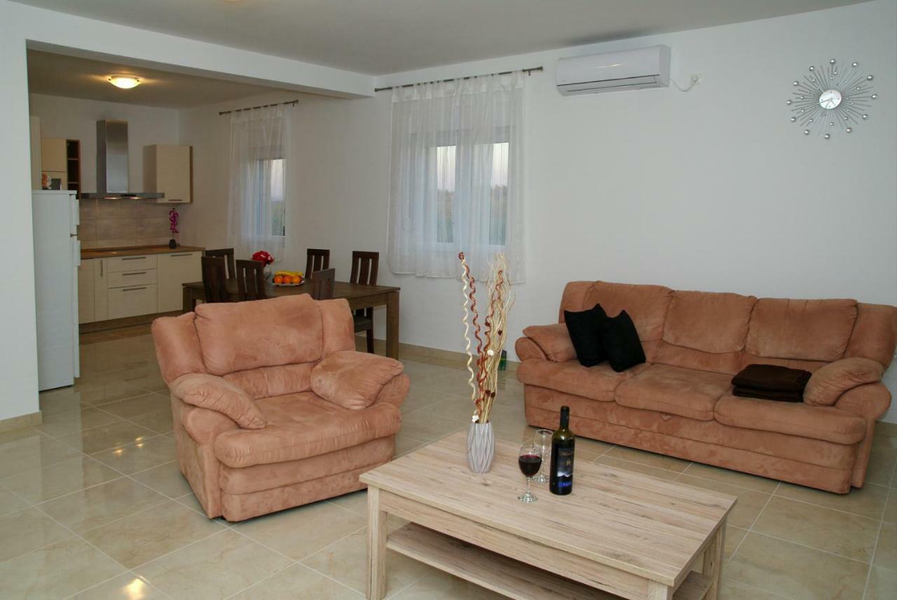 Holiday Home Luka Zadar Exterior photo