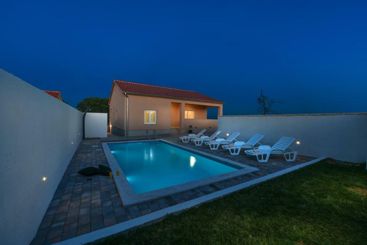 Holiday Home Luka Zadar Exterior photo