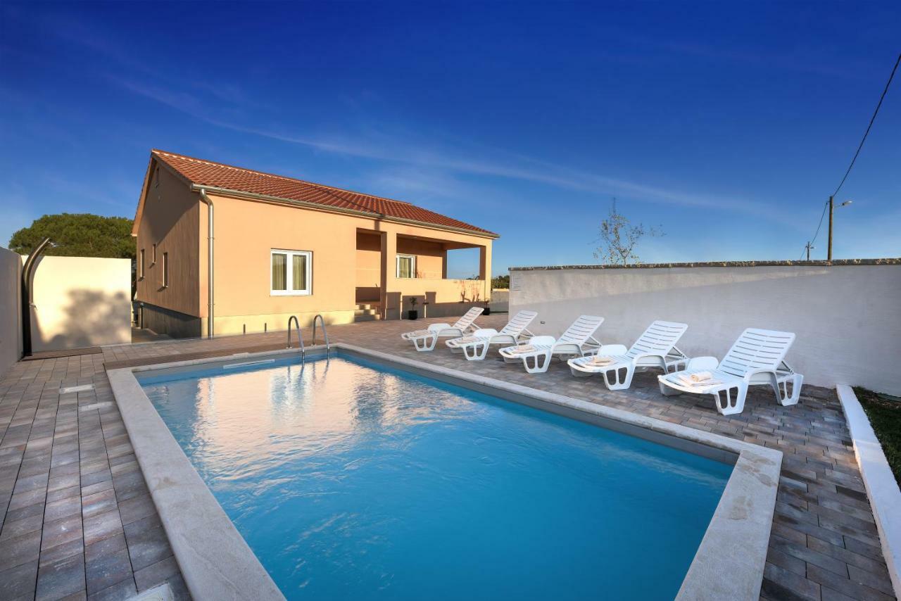 Holiday Home Luka Zadar Exterior photo