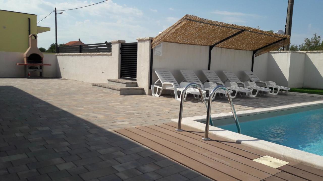 Holiday Home Luka Zadar Exterior photo
